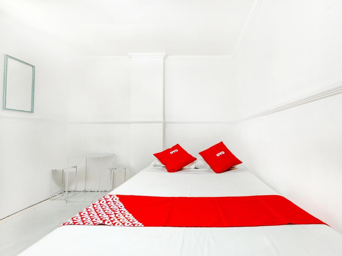 Oyo 842 City Smiles Apartelle San Juan  Bagian luar foto