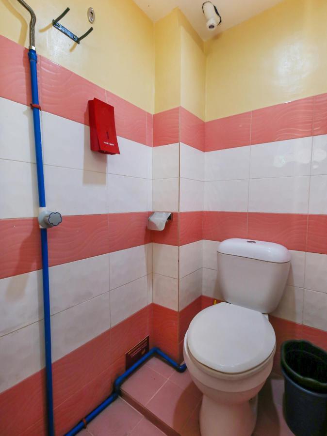 Oyo 842 City Smiles Apartelle San Juan  Bagian luar foto