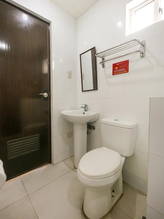 Oyo 842 City Smiles Apartelle San Juan  Bagian luar foto